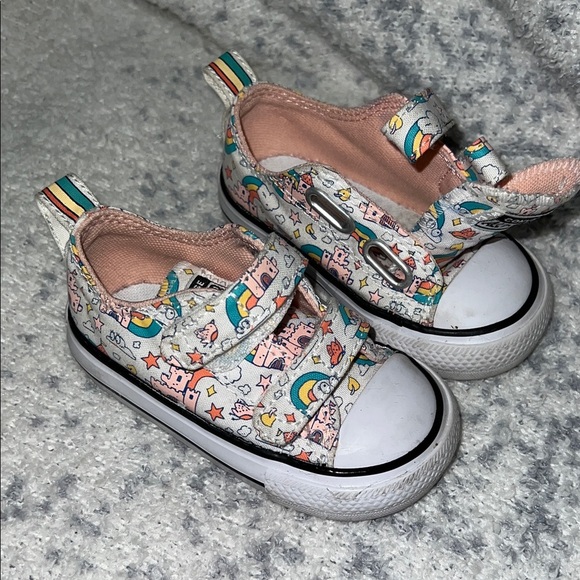Converse Chuck Taylor All Star Rainbow Castle 2v Toddler size 4 US - Picture 1 of 6